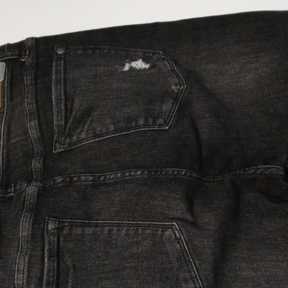 Judy Blue Jeans - Picture 10 of 12